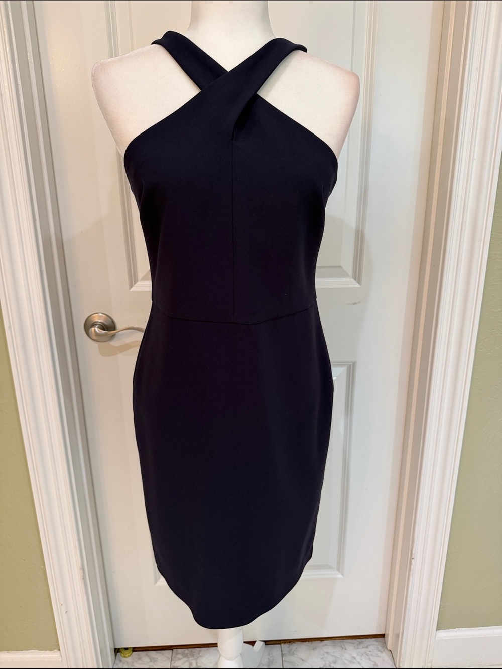 Classic Elegant Navy Blue Cross-Back Sheath Halter Dress